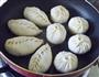 小白菜柳叶煎包的做法图解11