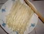 油炸金针菇的做法图解1