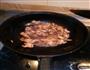 香菇白菜炒肉的做法图解2