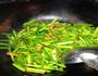 肉丝炒蒜薹的做法图解3