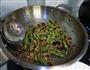 干煸四季豆的做法图解5
