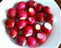 糖醋樱桃萝卜的做法图解1
