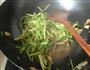 芹菜炒粉条的做法图解3