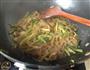 芹菜炒粉条的做法图解4