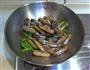 豉椒炒蛏子的做法图解5