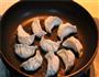 豆腐猪肉煎饺的做法图解7