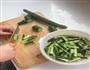 酸辣黄瓜条的做法图解1