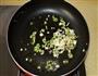 快手家常美味-木耳炒鸡蛋的做法图解5