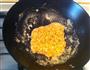 咸蛋黄玉米粒的做法图解5
