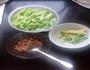 苦瓜炒肉丝的做法图解1