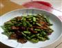 扁豆炒肉的做法图解1