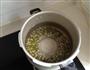 薏米绿豆南瓜汤的做法步骤2