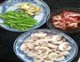蘑菇炒肉丝的做法图解2