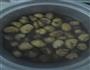 糖水野生板栗的做法图解1
