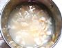 莲子百合薏米粥的做法图解3