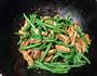 家常豆角炒肉的做法图解5