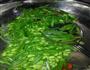 家常菜韭菜苔炒毛豆的做法图解6