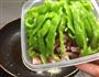 辣椒炒肉的做法图解2