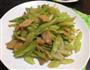 芹菜炒肉片的做法图解2
