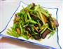 腊肉豆干炒芹菜的做法图解1