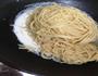 白汁培根蘑菇意粉的做法图解3