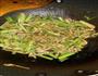 芹菜炒肉丝的做法图解5