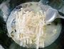 金针菇木耳鱼汤的做法图解9