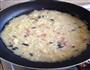 米饭鸡蛋饼的做法步骤3