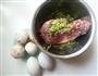 咸鸭蛋蒸肉末的做法图解1