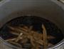 走油肉炖笋干的做法图解9