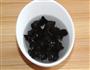 凉拌黑木耳的做法图解1