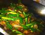 蒜苗回锅肉的做法图解4