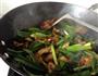 蒜苗回锅肉的做法图解9