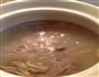 猪腿骨菌菇汤的做法步骤5