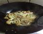 花菜炒肉片的做法图解4