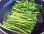 金枪鱼拌茼蒿的做法图解3