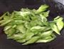 快手菜-金枪鱼炒苦瓜的做法图解4