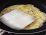 金枪鱼芝士蛋卷的做法图解3