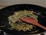 腊八蒜炒饼的做法图解5