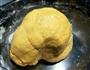 简单易做的南瓜饼的做法图解2