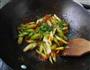 番茄炒西芹的做法图解5