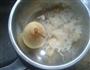 银耳羹的做法图解1