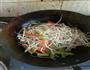 炒面皮的做法图解3