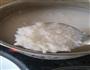 皮蛋瘦肉粥的做法图解2
