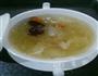 百合银耳羹的做法图解1