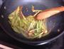 快手菜-辣炒胡萝卜芹菜的做法图解4