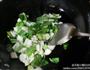 青菜肉丝汤年糕的做法图解2