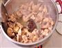 香菇粉条炖小鸡的做法图解4