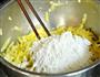 土豆饼+苞米粥的做法图解3