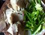 蒜苗回锅肉的做法图解1